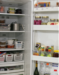 냉장실에 식품 정리 정돈된 화면