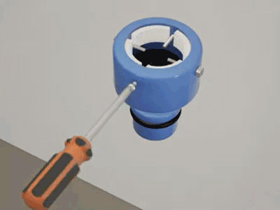 커플러에 있는 4개의 나사를 푸는 이미지