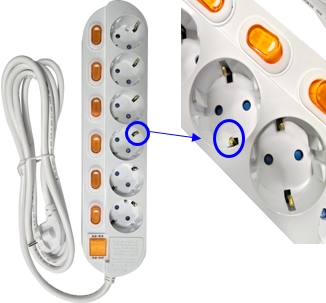 접지가 되는 멀티탭 이미지