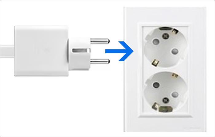 벽면 콘센트에 전원 어댑터를 직접 연결하기