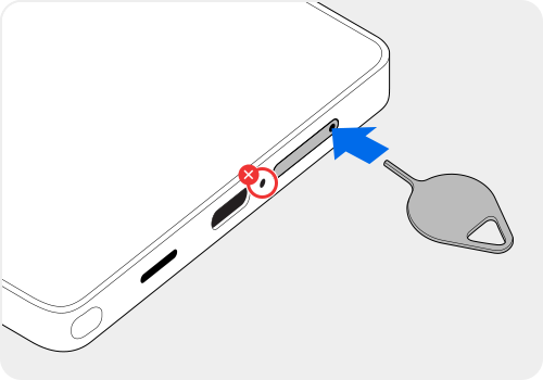 1단계) 트레이 분리 핀을 심카드 트레이 홈에 삽입하여 트레이를 분리하세요. 