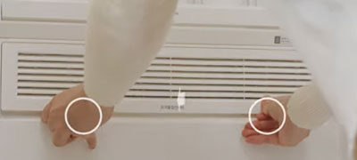 미세먼지 필터 덮개를 눌러서 닫음