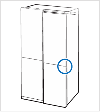 문 높이를 조절하기 전에 수평이 맞는지 먼저 확인하세요. (높이 조절 다리 이용) , 높이 조절 레버로 조정했는데도 높낮이 차가 생길 때만 냉장실 오른쪽 문 하단에 높이 조절 링을 삽입하여 조절하세요.